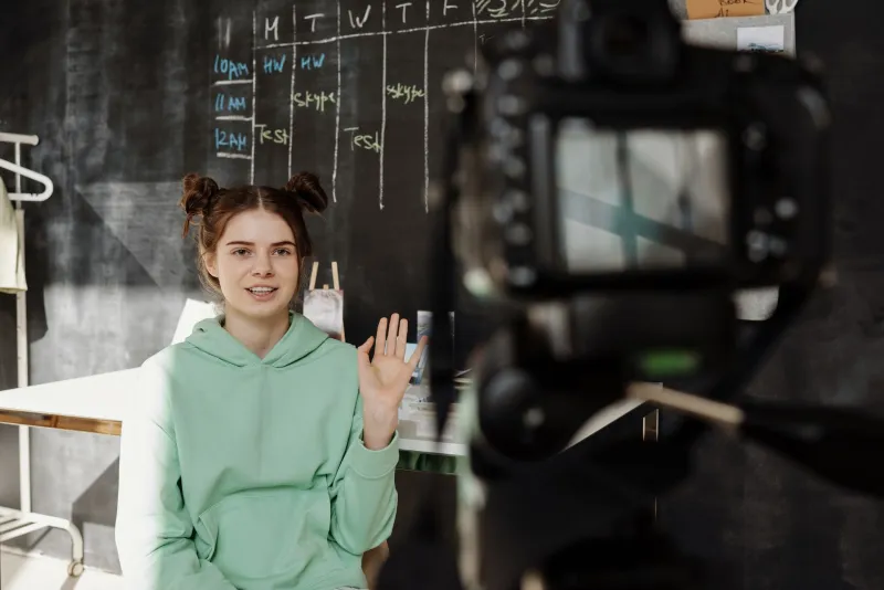 Right Place, Right Stream: How Timing Is Quietly Outranking Talent on Live Platforms